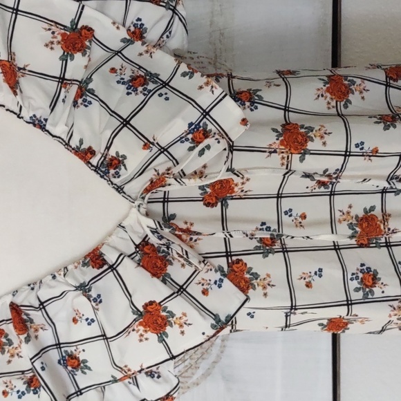 New Zara Flutter Sleeves Dress Size L - Picture 3 of 11